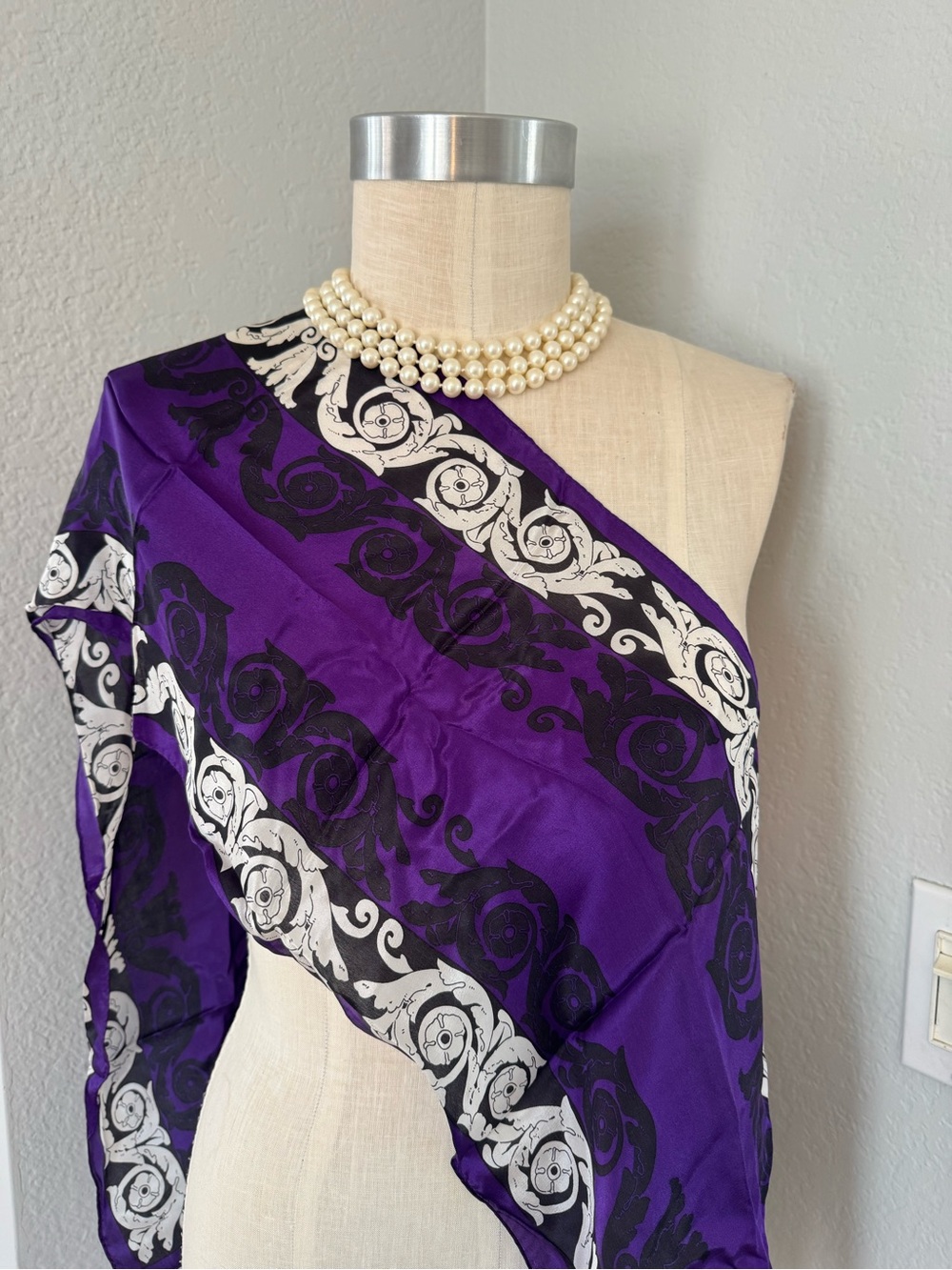 Hawaiian Print Scarf Likely Silk 50”x11”